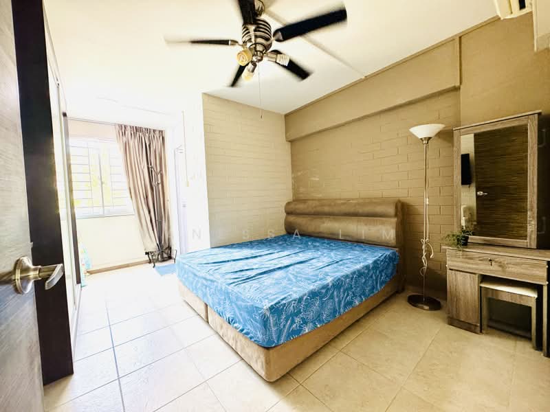 221 Simei Street 4, 221 Simei Street 4, 4 Bedrooms, 1,313 sqft, HDB Flat For Sale, by Vanessa Lim, 500147666 - PropertyGuru.com.sg