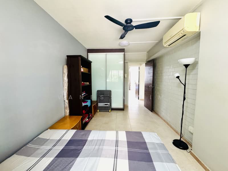 221 Simei Street 4, 221 Simei Street 4, 4 Bedrooms, 1,313 sqft, HDB Flat For Sale, by Vanessa Lim, 500147666 - Bedroom - PropertyGuru.com.sg