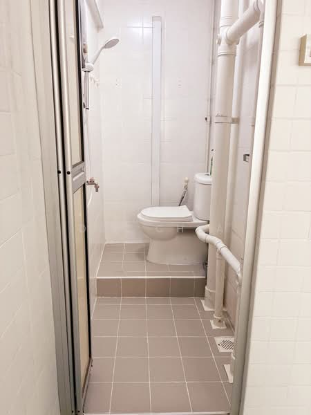 44 Bendemeer Road, 44 Bendemeer Road, 2 Bedrooms, 678 sqft, HDB Flat For Sale, by Don Chua, 500147668 - Bathroom - PropertyGuru.com.sg