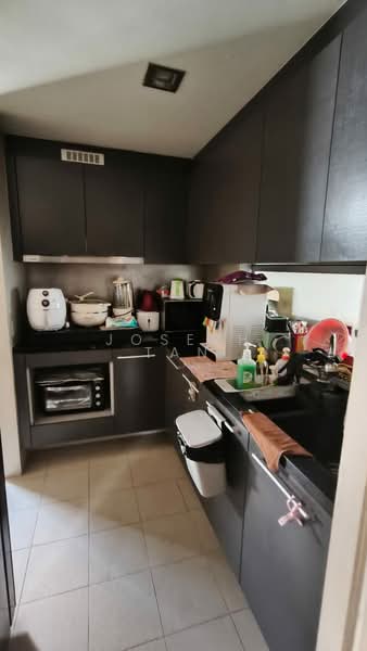 Ferraria Park Condo, 24 Flora Drive, 2 Bedrooms, 1,023 sqft, Condominium For Sale, by Joseph Tan, 500147673 - Kitchen - PropertyGuru.com.sg
