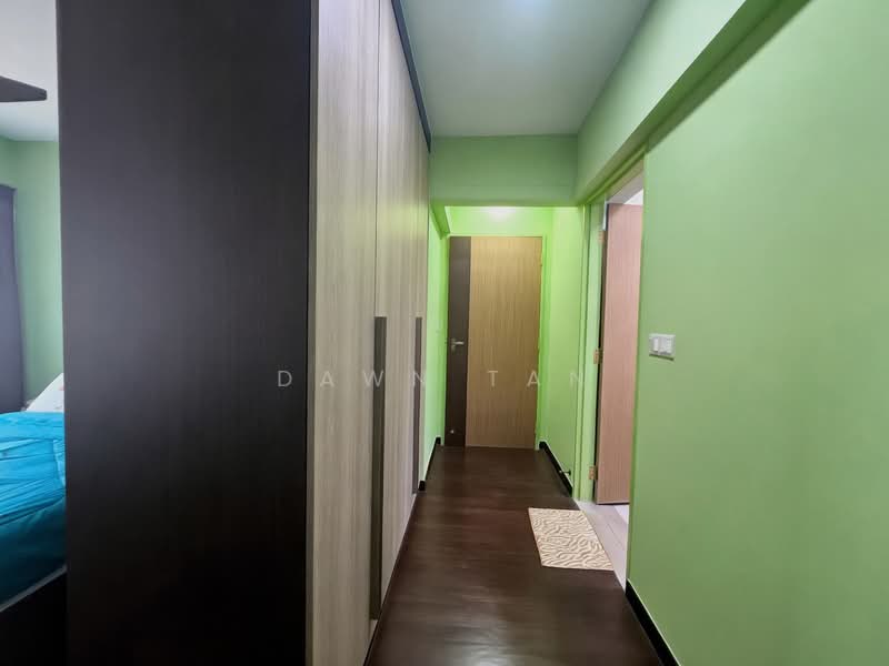 682B Edgedale Plains, 682B Edgedale Plains, 3 Bedrooms, 1,001 sqft, HDB Flat For Sale, by Dawn Tan, 500147675 - Master Bedroom - PropertyGuru.com.sg