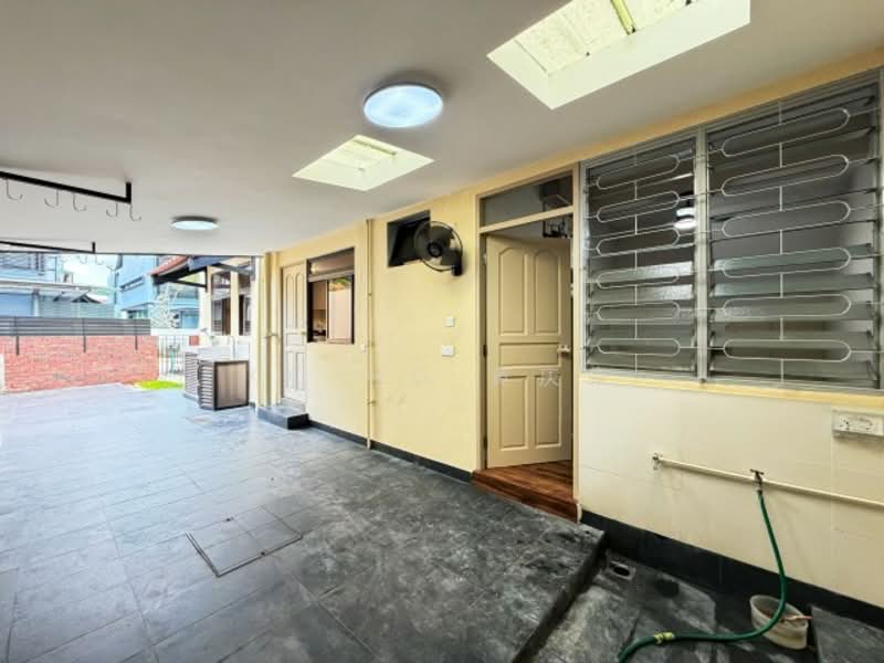Capitol Park, Jalan Seni, , 5 Bedrooms, 4,403 sqft, Semi-Detached House For Rent, by KC Ng 黄庆宗, 500147684 - PropertyGuru.com.sg