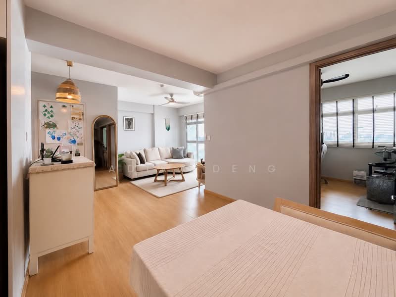 422B Northshore Dr, 422B Northshore Dr, 3 Bedrooms, 1,001 sqft, HDB Flat For Sale, by Adira Deng, 500147687 - Living Room - PropertyGuru.com.sg