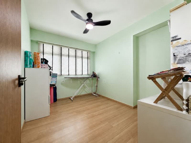 422B Northshore Dr, 422B Northshore Dr, 3 Bedrooms, 1,001 sqft, HDB Flat For Sale, by Adira Deng, 500147687 - Common Room 2 - PropertyGuru.com.sg