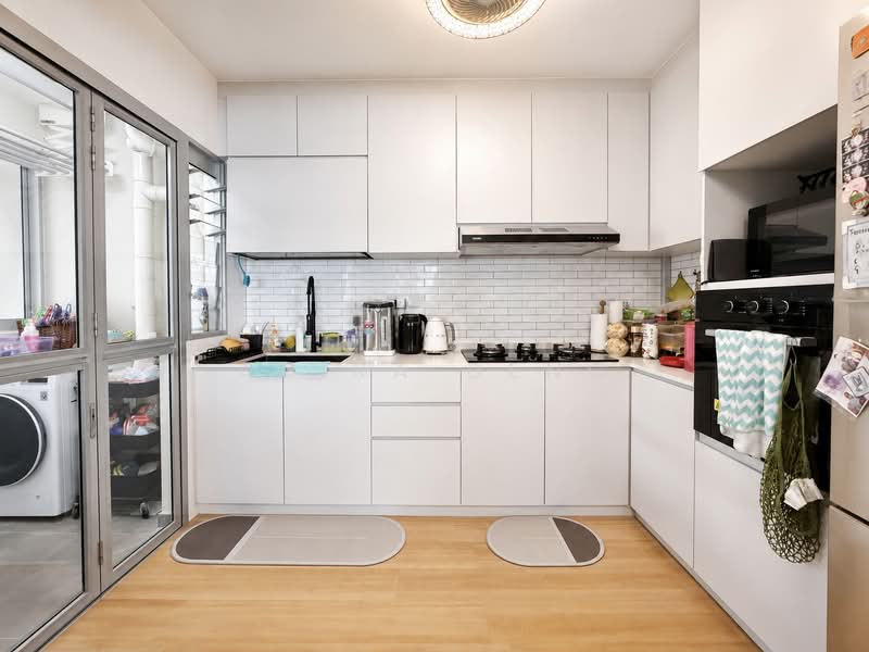422B Northshore Drive, 422B Northshore Dr, 3 Bedrooms, 1,001 sqft, HDB Flat For Sale, by Adira Deng, 500147687 - Kitchen - PropertyGuru.com.sg