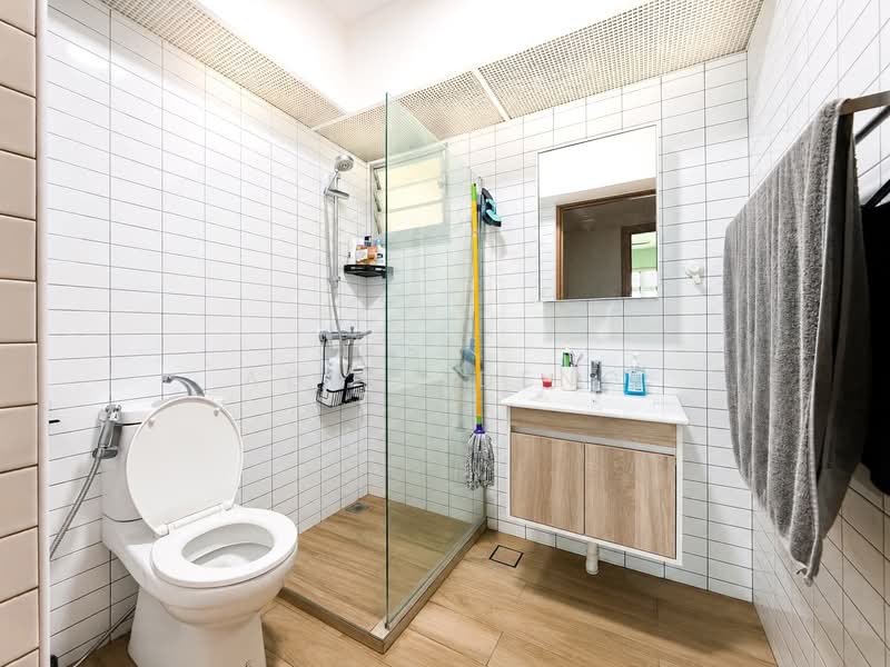 422B Northshore Drive, 422B Northshore Drive, Hougang / Punggol / Sengkang, 3 Bedrooms, 1,001 sqft, HDB Flat For Sale, by Adira Deng, 500147687 - Bathroom - PropertyGuru.com.sg