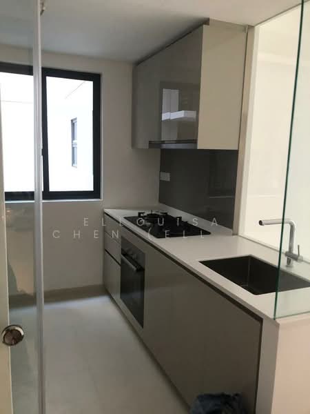 Lake Grande, 2 Jurong Lake Link, 3 Bedrooms, 947 sqft, Condominium For Rent, by Ellouisa Chen (Elle Chen), 500147690 - Kitchen - PropertyGuru.com.sg
