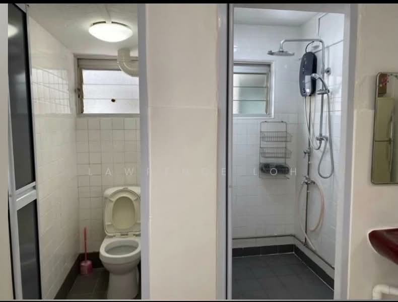 66 Kallang Bahru, 66 Kallang Bahru, 2 Bedrooms, 750 sqft, HDB Flat For Rent, by Lawrence Loh, 500147722 - Seperate Bath and WC - PropertyGuru.com.sg