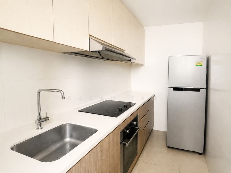 Lake Life, 4 Tao Ching Road, 2 Bedrooms, 743 sqft, Executive Condominium For Sale, by Sarah Tan, 500147725 - Kitchen - PropertyGuru.com.sg