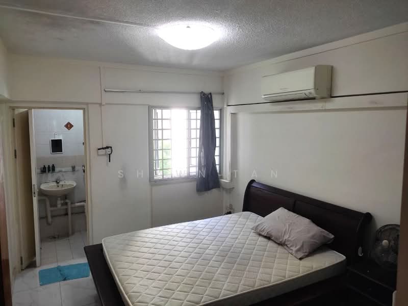 22 Bedok South Avenue 1, 22 Bedok South Avenue 1, 2 Bedrooms, 785 sqft, HDB Flat For Sale, by Shawn Tan, 500147731 - Bedroom - PropertyGuru.com.sg