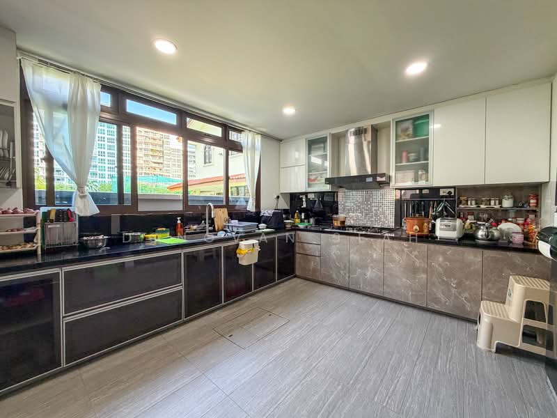 Sembawang Springs Estate, Jalan Cherpen, 8 Bedrooms, 5,500 sqft, Semi-Detached House For Sale, by Donovan Seah, 500147741 - Kitchen - PropertyGuru.com.sg
