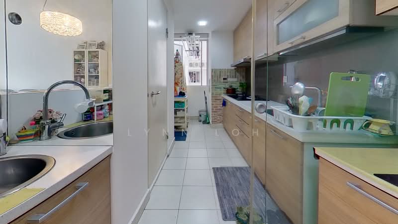 La Casa, 64 Woodlands Drive 16, 3 Bedrooms, 1,141 sqft, Condominium For Sale, by Lynn Loh, 500147755 - Kitchen - PropertyGuru.com.sg