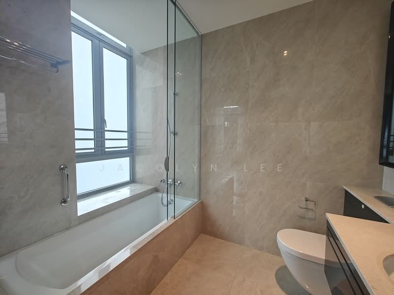 Martin Place Residences, 6 Martin Place, 2 Bedrooms, 1,044 sqft, Condominium For Rent, by Jacqlyn Lee, 500147762 - Bathroom - PropertyGuru.com.sg