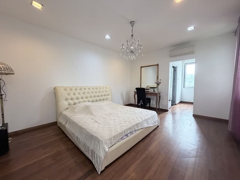 D20 Freehold Detached Near St.Nicholas Girls School | Mayflower MRT, Upper Thomson Rd, Jalan Chengam, Jalan Menarong, Jalan Rukam, 7 Bedrooms, 4,659 sqft, Detached House For Sale, by Roxine Ang, 500147788 - Bedroom - PropertyGuru.com.sg