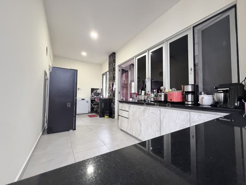 D20 Freehold Detached Near St.Nicholas Girls School | Mayflower MRT, Upper Thomson Rd, Jalan Chengam, Jalan Menarong, Jalan Rukam, 7 Bedrooms, 4,659 sqft, Detached House For Sale, by Roxine Ang, 500147788 - Kitchen - PropertyGuru.com.sg