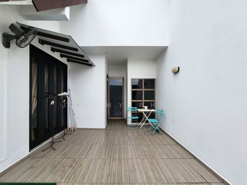 Renovated Corner Terrace in Serangoon Garden Estate, Serangoon Garden Way, Lorong Chuan, Yio Chu Kang,, 6 Bedrooms, 3,500 sqft, Corner Terrace For Sale, by Jeremy Pher, 500147794 - Roof Terrace - PropertyGuru.com.sg