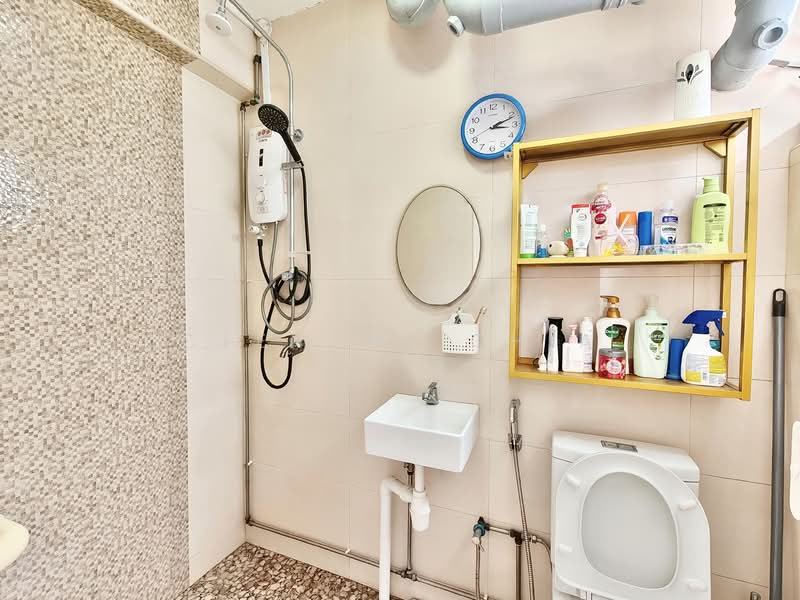 321 Woodlands Street 32, 321 Woodlands Street 32, 3 Bedrooms, 980 sqft, HDB Flat For Sale, by Clement Chia, 500147795 - Bathroom - PropertyGuru.com.sg