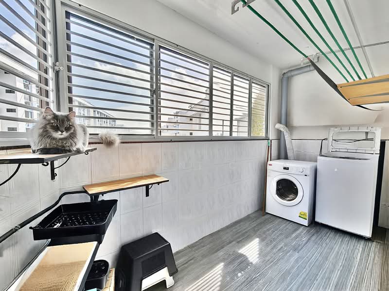 321 Woodlands Street 32, 321 Woodlands Street 32, 3 Bedrooms, 980 sqft, HDB Flat For Sale, by Clement Chia, 500147795 - Balcony - PropertyGuru.com.sg