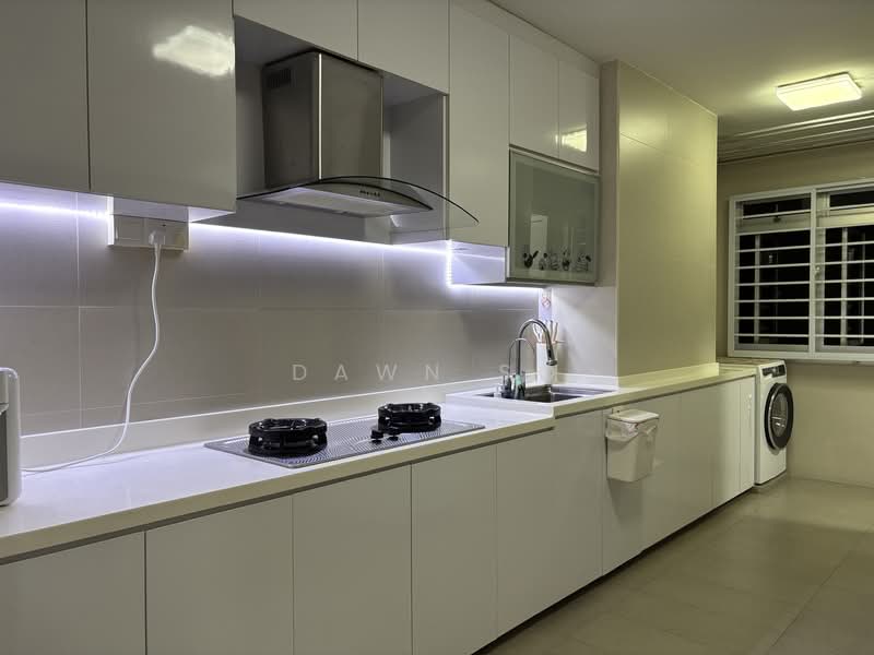 724 Jurong West Street 72, 724 Jurong West Street 72, 3 Bedrooms, 1,119 sqft, HDB Flat For Sale, by Dawn So, 500147802 - Kitchen - PropertyGuru.com.sg