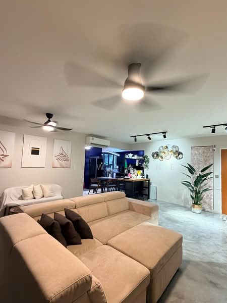 442A Bukit Batok West Avenue 8, 442A Bukit Batok West Avenue 8, 3 Bedrooms, 1,206 sqft, HDB Flat For Sale, by Ali Waayne, 500147817 - Living Room - PropertyGuru.com.sg