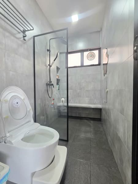 157 Bishan Street 13, 157 Bishan Street 13, 3 Bedrooms, 1,302 sqft, HDB Flat For Sale, by Melina Yap, 500147819 - Bathroom - PropertyGuru.com.sg