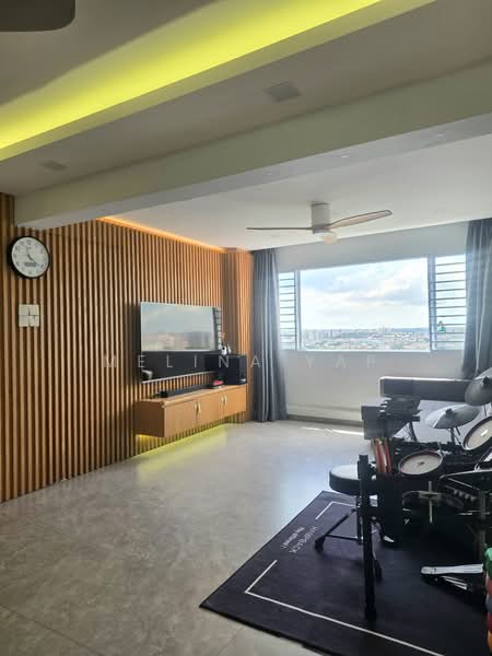 157 Bishan Street 13, 157 Bishan Street 13, 3 Bedrooms, 1,302 sqft, HDB Flat For Sale, by Melina Yap, 500147819 - Living Room - PropertyGuru.com.sg