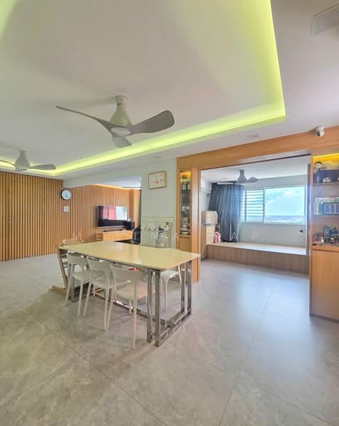 157 Bishan Street 13, 157 Bishan Street 13, 3 Bedrooms, 1,302 sqft, HDB Flat For Sale, by Melina Yap, 500147819 - Living Room - PropertyGuru.com.sg