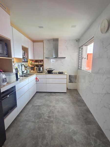 157 Bishan Street 13, 157 Bishan Street 13, 3 Bedrooms, 1,302 sqft, HDB Flat For Sale, by Melina Yap, 500147819 - Kitchen - PropertyGuru.com.sg