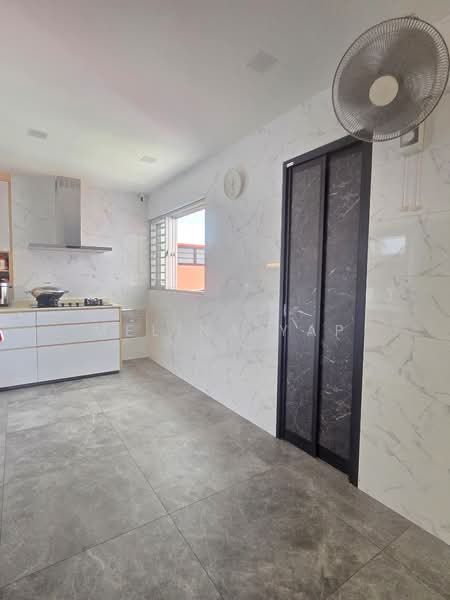 157 Bishan Street 13, 157 Bishan Street 13, 3 Bedrooms, 1,302 sqft, HDB Flat For Sale, by Melina Yap, 500147819 - Kitchen - PropertyGuru.com.sg