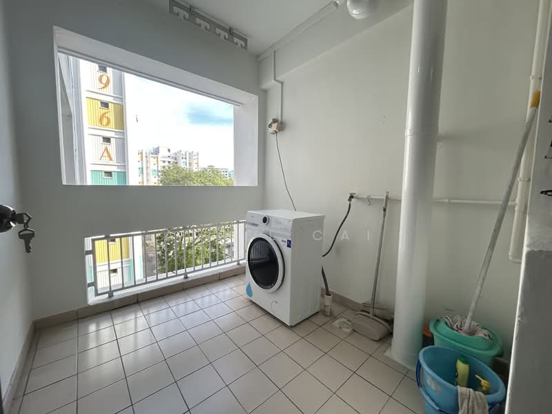896B Woodlands Drive 50, 896B Woodlands Drive 50, 3 Bedrooms, 1,044 sqft, HDB Flat For Rent, by Angel Cai, 500147823 - Balcony - PropertyGuru.com.sg