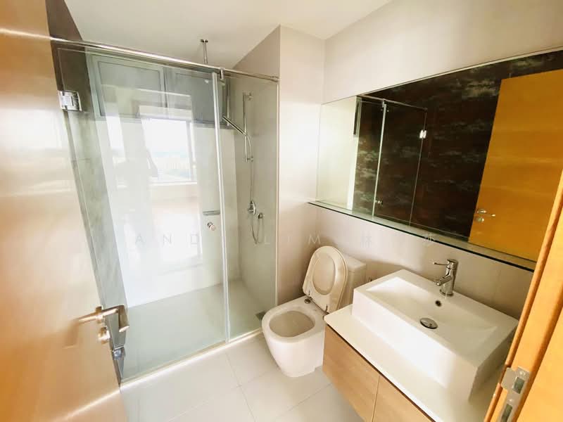 Centro Residences, 59 Ang Mo Kio Avenue 8, 4 Bedrooms, 1,281 sqft, Condominium For Sale, by Sandy Lim 林莎莎, 500147831 - Bathroom - PropertyGuru.com.sg
