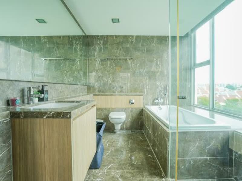 Optima @ Tanah Merah, 88 Tanah Merah Kechil Avenue, Room Rental, 300 sqft, Condominium For Rent, by Angie See, 500147833 - Bathroom - PropertyGuru.com.sg