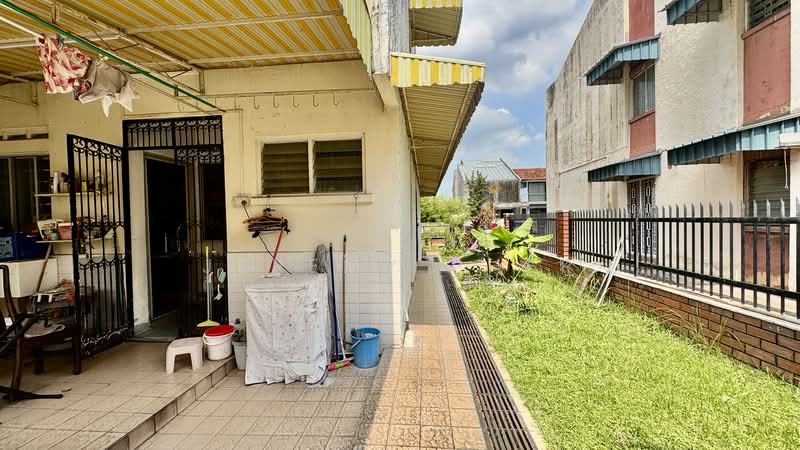 Huge Corner Terrace Near MRT, Ideal for Rebuild. Squarish Land Plot!, Li Hwan Drive, Lorong Chuan, Serangoon Garden, Tai Hwan Heights, 4 Bedrooms, 2,500 sqft, Corner Terrace For Sale, by Jeremy Pher, 500147836 - Exterior - PropertyGuru.com.sg