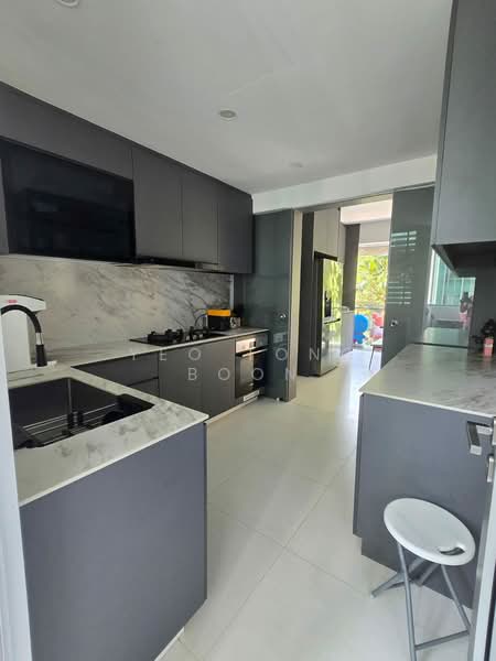 Cairnhill Residences, 33 Cairnhill Circle, 3 Bedrooms, 1,174 sqft, Apartment For Sale, by Yeo Tong Boon, 500147837 - Kitchen - PropertyGuru.com.sg