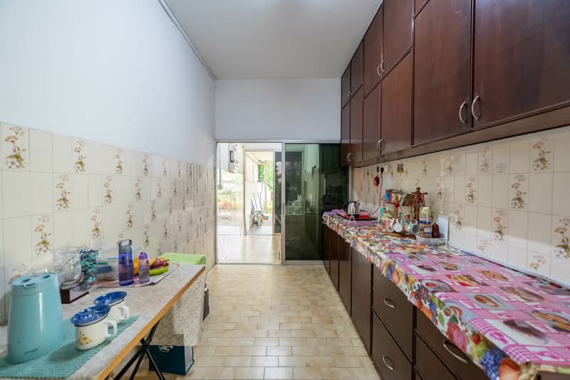 Chuan Garden, Chuan Garden, 5 Bedrooms, 7,000 sqft, Semi-Detached House For Sale, by Jerralyn Satrio, 500147839 - Kitchen - PropertyGuru.com.sg