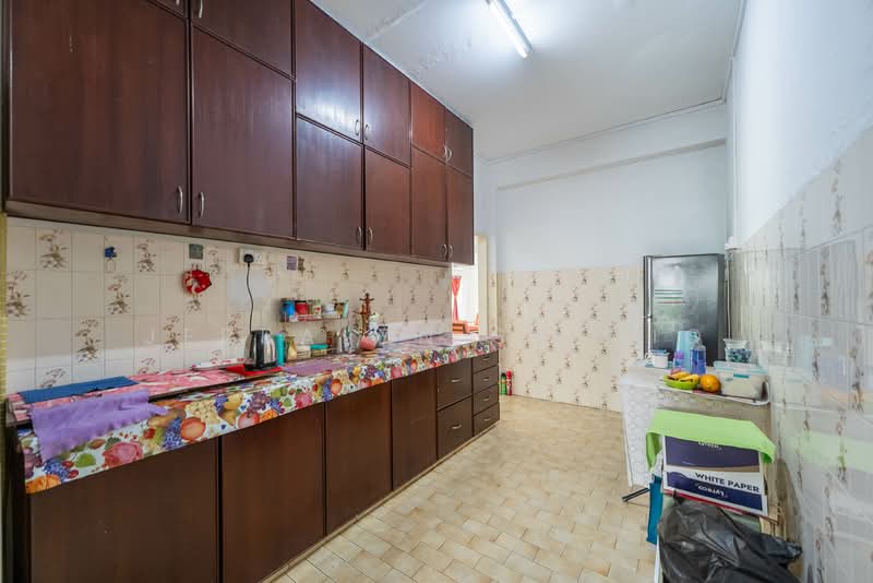 Chuan Garden, Chuan Garden, 5 Bedrooms, 7,000 sqft, Semi-Detached House For Sale, by Jerralyn Satrio, 500147839 - Kitchen - PropertyGuru.com.sg