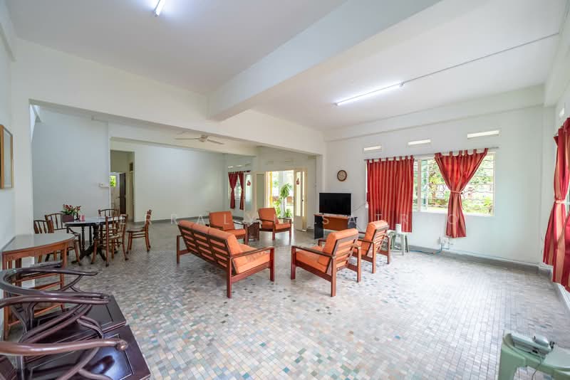 Chuan Garden, Chuan Garden, 5 Bedrooms, 7,000 sqft, Semi-Detached House For Sale, by Jerralyn Satrio, 500147839 - Living Room - PropertyGuru.com.sg