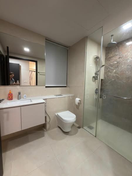Sims Urban Oasis, 2 Sims Drive, 4 Bedrooms, 1,206 sqft, Condominium For Rent, by Edwin Leong, 500147843 - Master Bathroom - PropertyGuru.com.sg