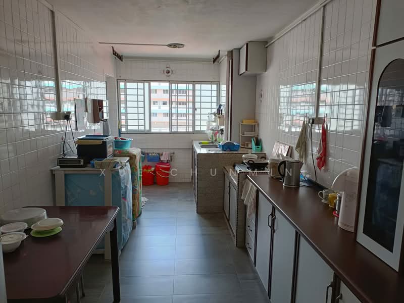 349 Bukit Batok Street 34, 349 Bukit Batok Street 34, Room Rental, 120 sqft, HDB Flat For Rent, by Xue ChunMin, 500147844 - Kitchen - PropertyGuru.com.sg