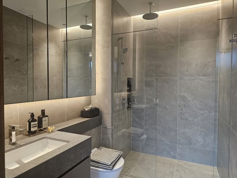 Aurea, 802 Beach Road, 2 Bedrooms, 635 sqft, Condominium For Sale, by James Lim, 500147850 - Bathroom - PropertyGuru.com.sg