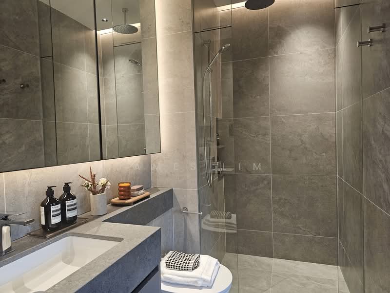 Aurea, 802 Beach Road, 2 Bedrooms, 635 sqft, Condominium For Sale, by James Lim, 500147850 - Bathroom - PropertyGuru.com.sg