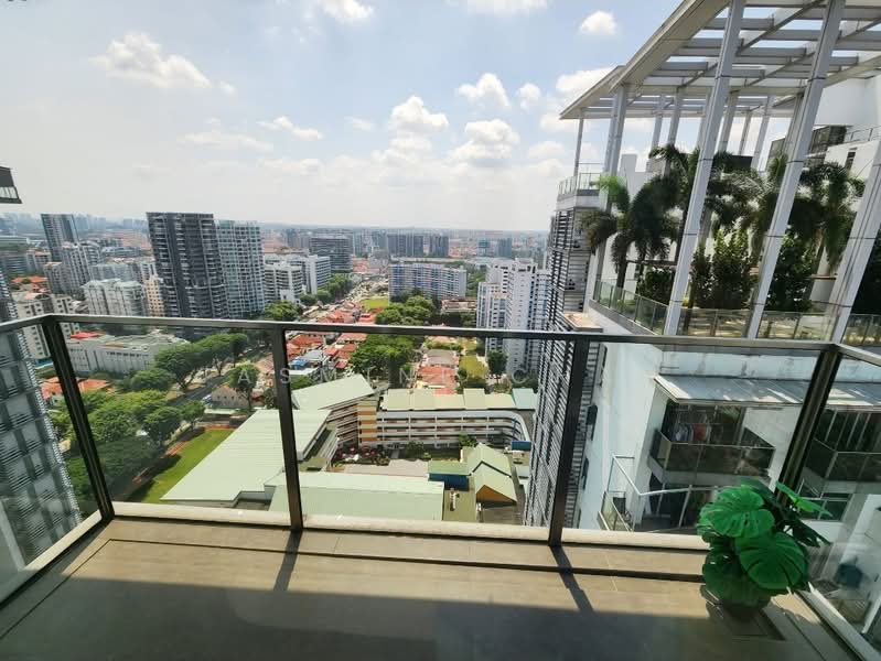 Eight Riversuites, 10 Whampoa East, 3 Bedrooms, 937 sqft, Condominium For Sale, by Jasmine Chan, 500147854 - Balcony - PropertyGuru.com.sg