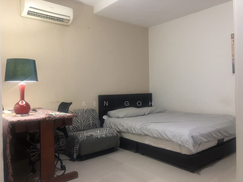 381 Pasir Panjang Road, 381 Pasir Panjang Road, 2 Bedrooms, 500 sqft, Apartment For Rent, by Ken Goh, 500147871 - Bedroom - PropertyGuru.com.sg
