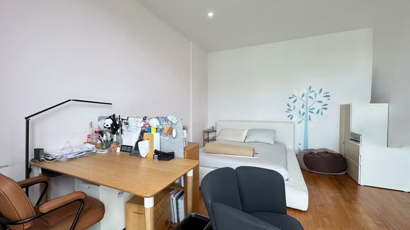 ⭐️⭐️LANDED7772 @ D15 3 STY CORNER WITH ATTIC & POOL, Near Mangis Vincinity, 5 Bedrooms, 4,050 sqft, Corner Terrace For Sale, by Max Toh, 500147902 - Bedroom - PropertyGuru.com.sg