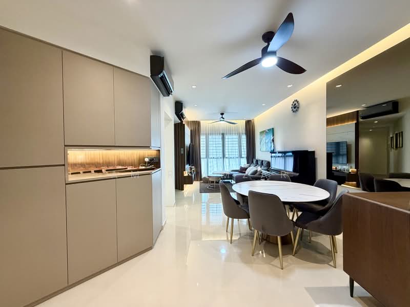 The Bayshore, 22 Bayshore Road, 3 Bedrooms, 1,227 sqft, Condominium For Sale, by Amir Amzar, 500147905 - Living Room - PropertyGuru.com.sg
