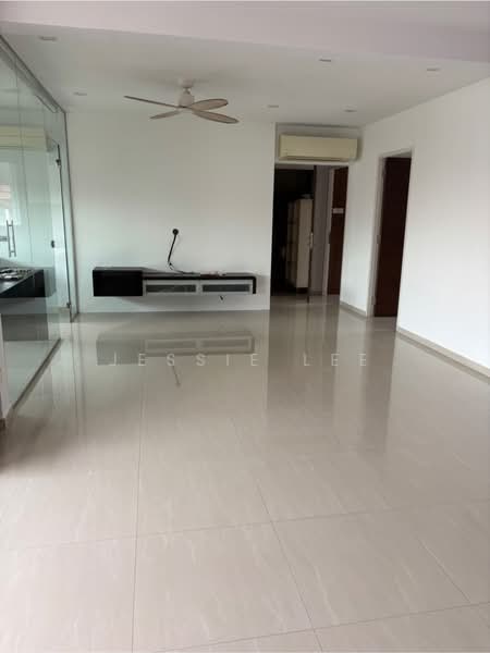 110 Lengkong Tiga, 110 Lengkong Tiga, 4 Bedrooms, 1,302 sqft, HDB Flat For Sale, by Jessie Lee, 500147911 - Living Room - PropertyGuru.com.sg