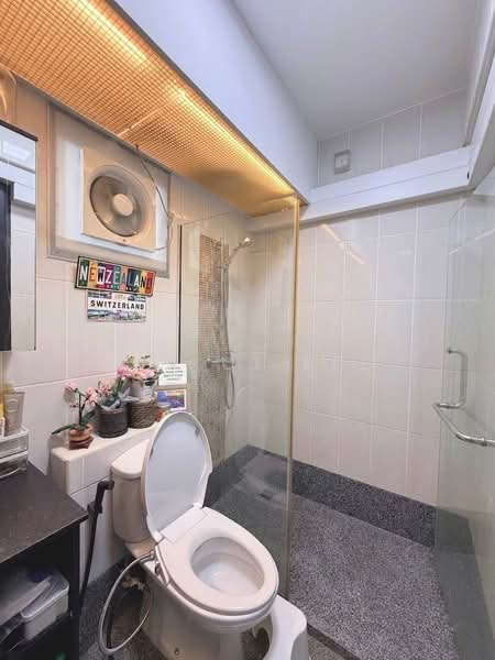 782B Woodlands Crescent, 782B Woodlands Crescent, 4 Bedrooms, 1,205 sqft, HDB Flat For Sale, by Jia Qi Lee, 500147918 - Bathroom - PropertyGuru.com.sg