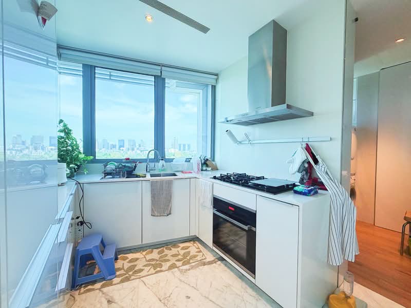 🔥🔥🔥PRESTIGIOUS!!! FREEHOLD!!! WALK TO AMENITIES!!! RIGHT IN ORCHARD!!!🔥🔥🔥, , 3 Bedrooms, 2,110 sqft, Condominium For Sale, by Eugene Khor, 500147921 - Kitchen - PropertyGuru.com.sg