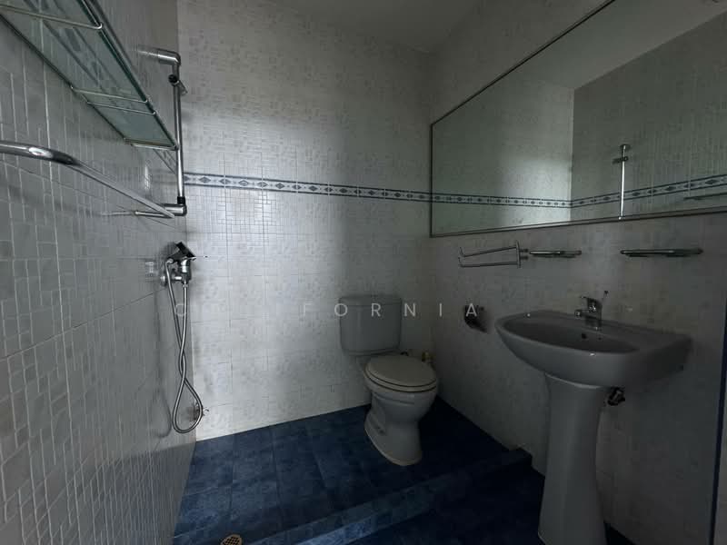 Upper Bukit Timah, Beauty World MRT, , 9 Bedrooms, 6,100 sqft, Detached House For Rent, by California ., 500147923 - Bathroom - PropertyGuru.com.sg