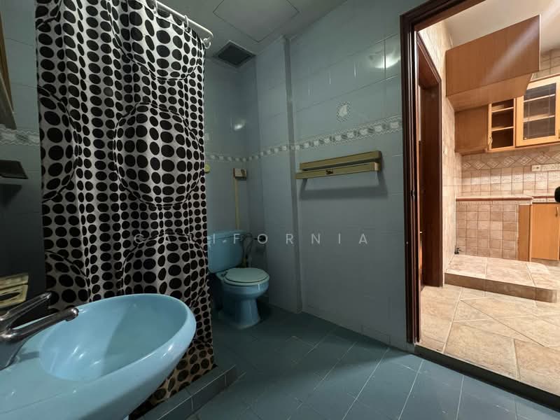 Upper Bukit Timah, Beauty World MRT, , 9 Bedrooms, 6,100 sqft, Detached House For Rent, by California ., 500147923 - Bathroom - PropertyGuru.com.sg